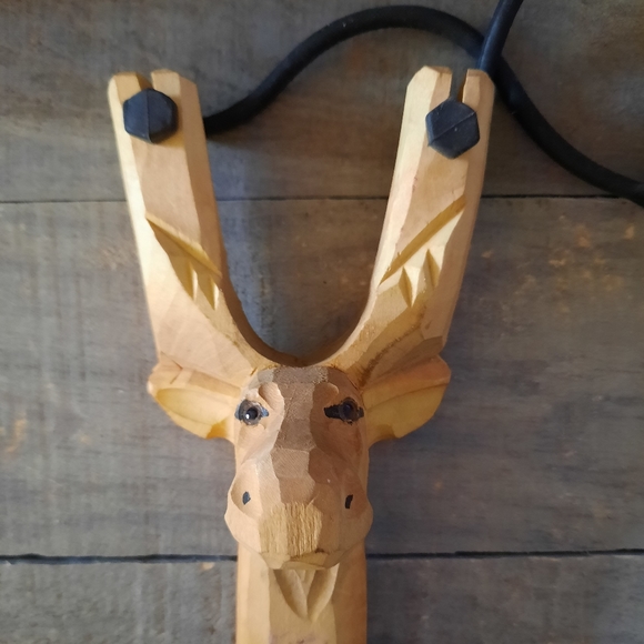 Vintage Carved Wooden Moose Slingshot - Picture 7 of 11